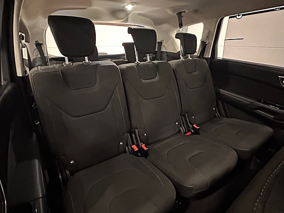 Ford S-MAX 26 of 30