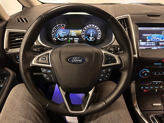Ford S-MAX 8 of 30