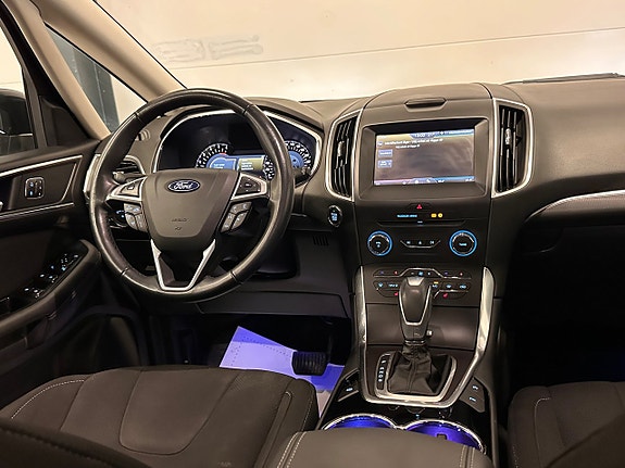 Ford S-MAX 19 of 30
