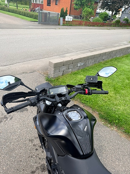 Yamaha MT-125 6 of 7