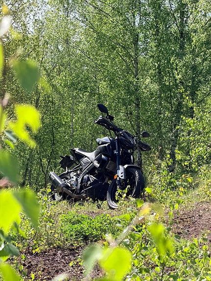 Yamaha MT-125 2 of 5
