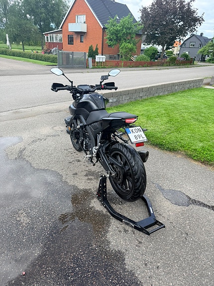Yamaha MT-125 4 of 5
