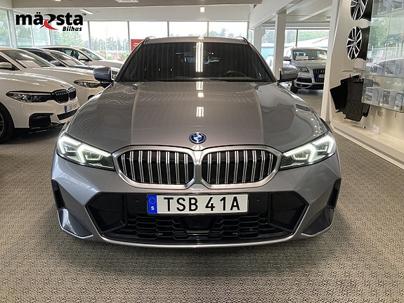 BMW 330e 5 of 5