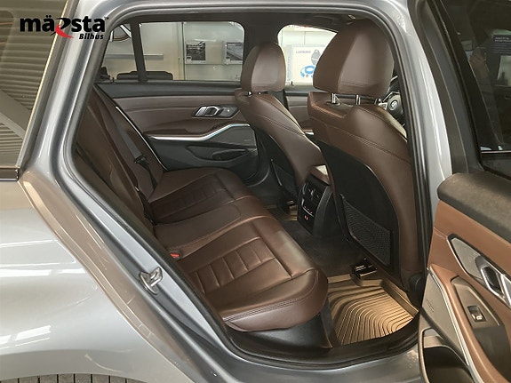 BMW 330e 9 of 19