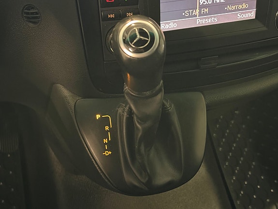 Mercedes-Benz Vito 122 12 of 24