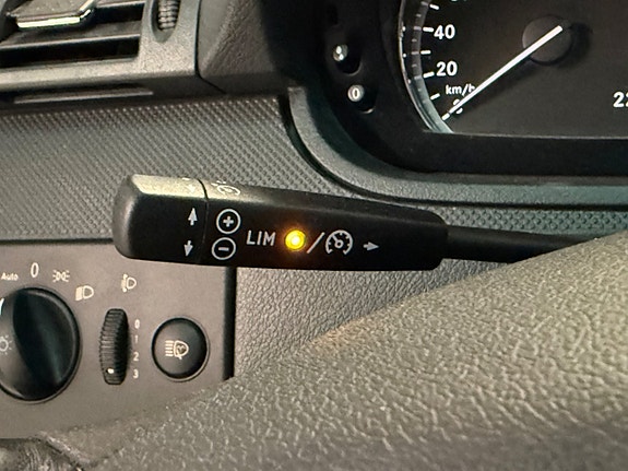 Mercedes-Benz Vito 122 17 of 24