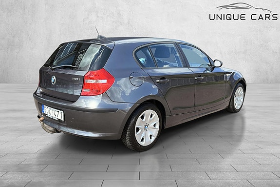 BMW 116i 3 of 5