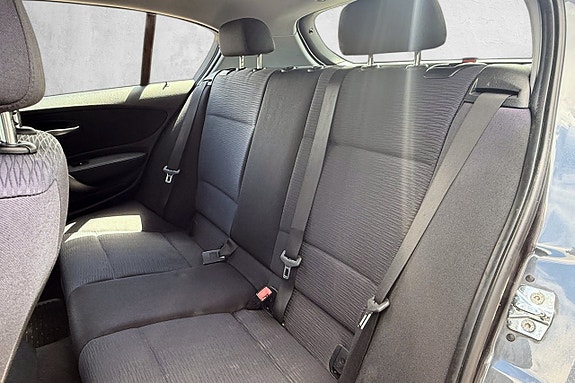 BMW 116i 16 of 21