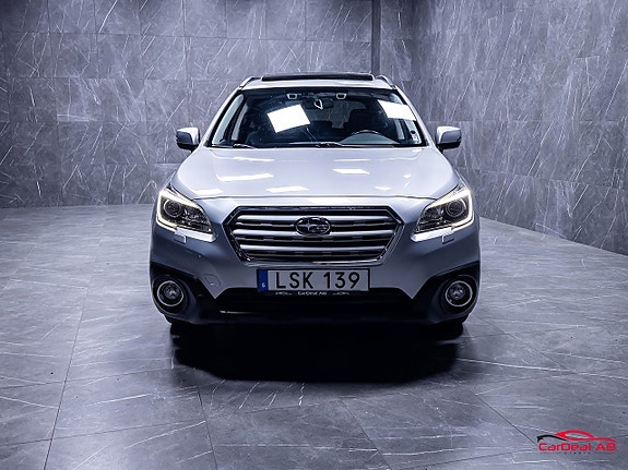 Subaru Outback 2 of 5