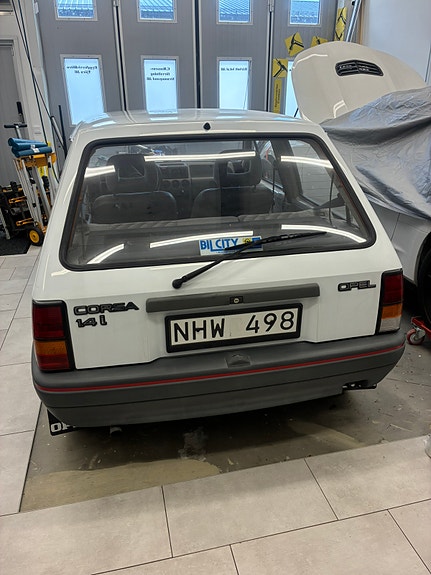 Opel Corsa 2 of 2
