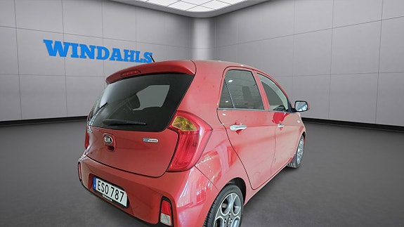 Kia Picanto 3 of 5