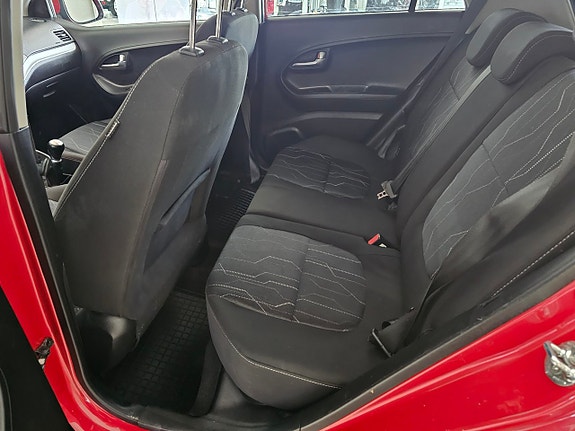 Kia Picanto 6 of 7