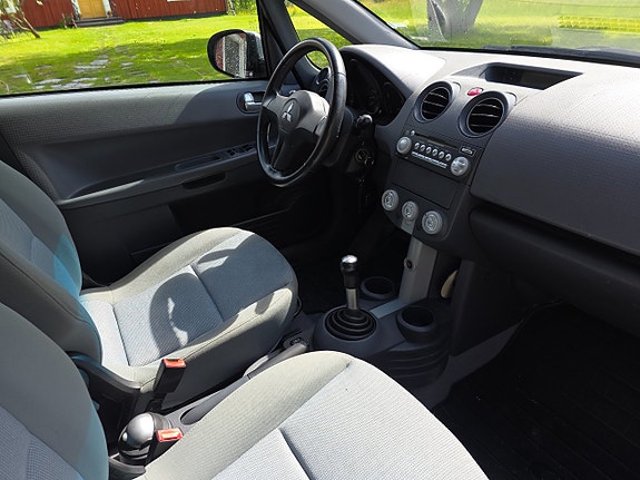 Mitsubishi Colt 6 of 7