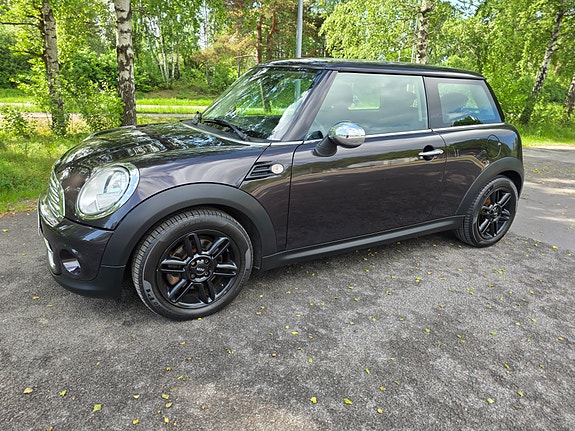 MINI Cooper 2 of 5