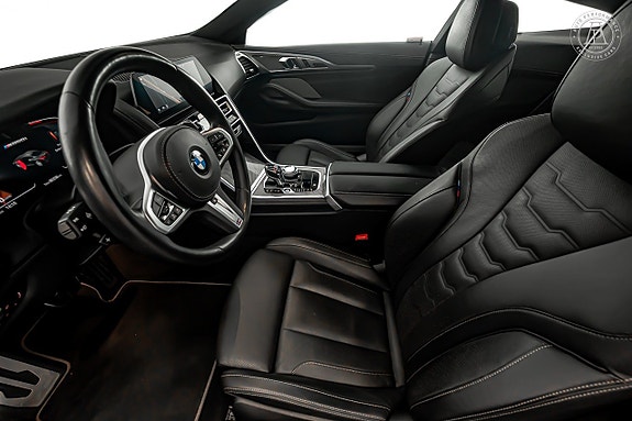 BMW M850i 4 of 5