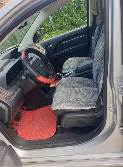 Dodge Journey 9 of 14