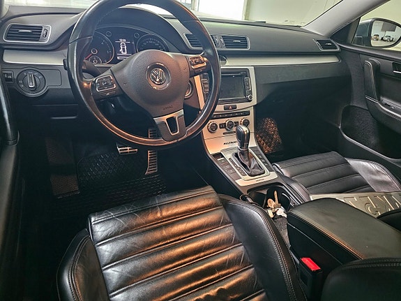 Volkswagen Passat Alltrack 6 of 8