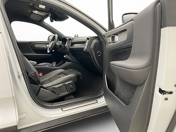 Volvo XC40 22 of 30
