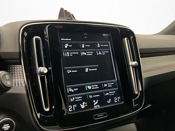 Volvo XC40 16 of 30