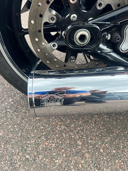 Harley-Davidson Breakout 5 of 5