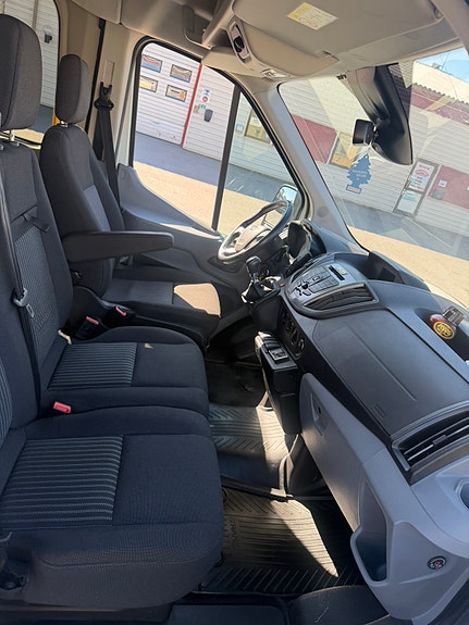 Ford Transit 5 of 5