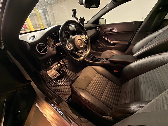 Mercedes-Benz CLA220 5 of 5