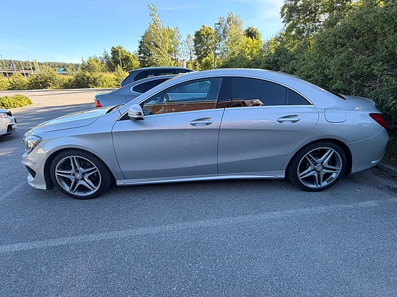 Mercedes-Benz CLA220 3 of 5