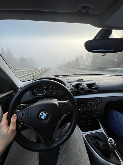 BMW 118d 4 of 5