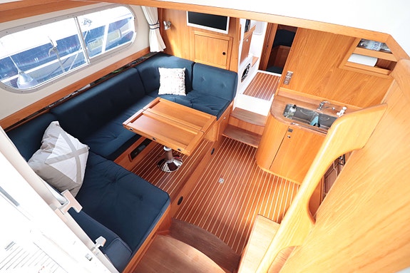 Nimbus Commander Trawler 37 17 of 30
