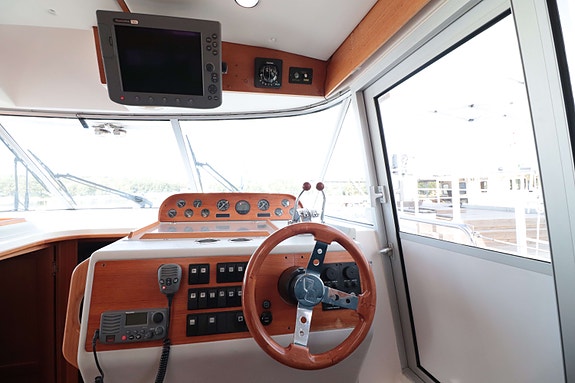 Nimbus Commander Trawler 37 24 of 30