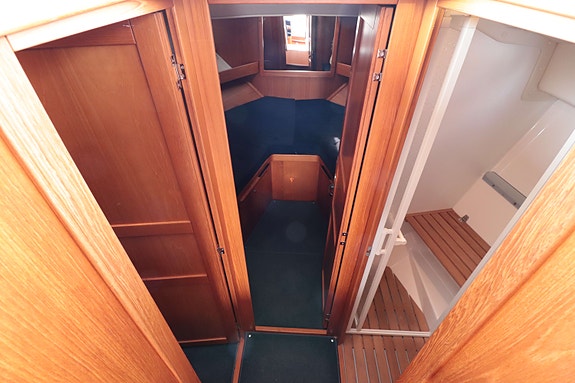 Nimbus Commander Trawler 37 25 of 30