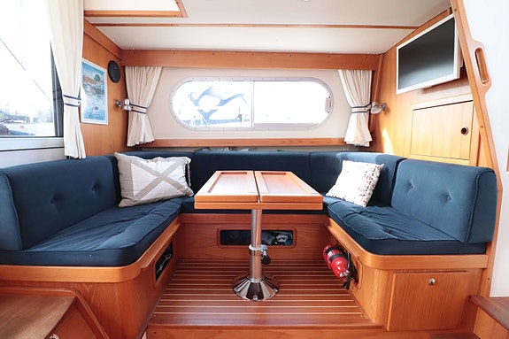 Nimbus Commander Trawler 37 19 of 30