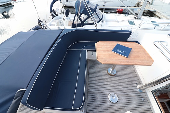 Nimbus Commander Trawler 37 13 of 30