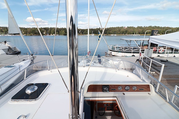 Nimbus Commander Trawler 37 12 of 30