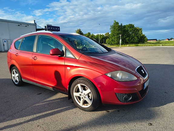 Seat Altea XL 2 of 5