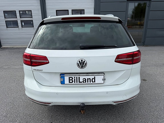 Volkswagen Passat 5 of 5