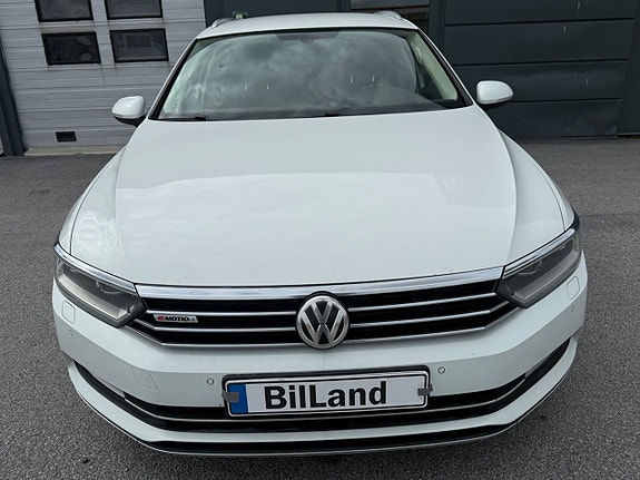 Volkswagen Passat 2 of 5
