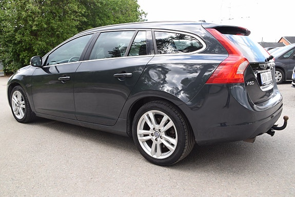 Volvo V60 6 of 27