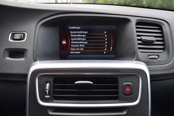 Volvo V60 12 of 27