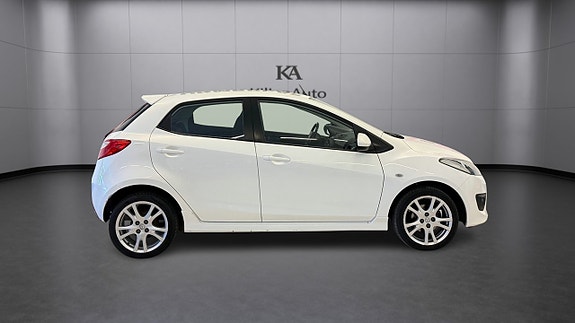 Mazda 2 2 of 5