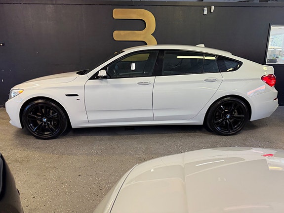 BMW 530d 2 of 5