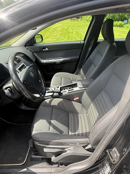 Volvo V50 10 of 14