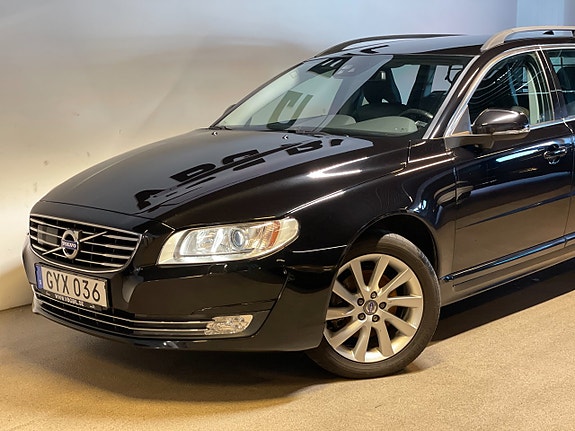 Volvo V70 3 of 5