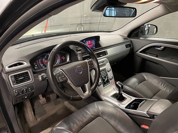 Volvo V70 10 of 14