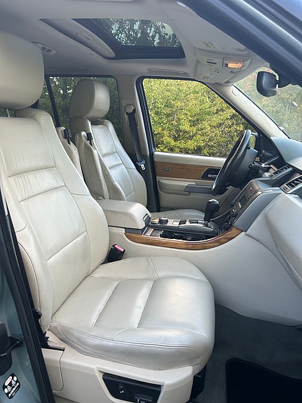 Land Rover Range Rover Sport 7 of 10