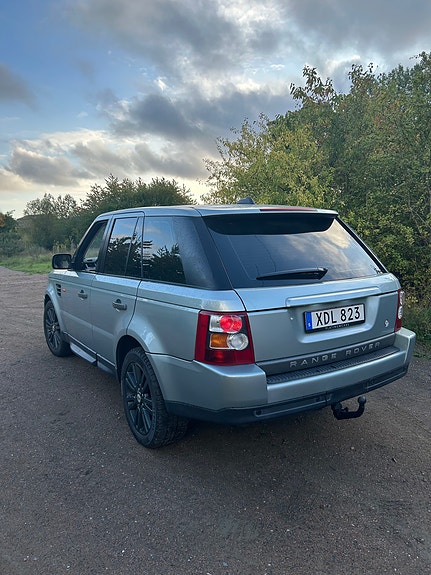Land Rover Range Rover Sport 3 of 10