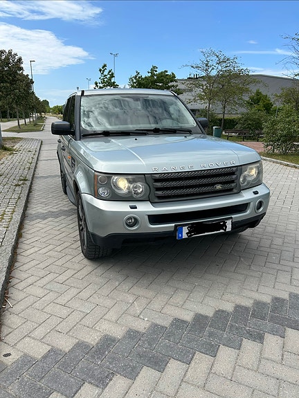 Land Rover Range Rover Sport 3 of 5