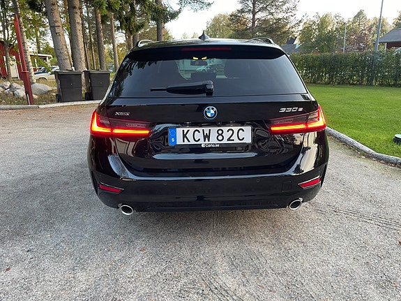BMW 330e 4 of 25