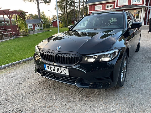 BMW 330e 7 of 25