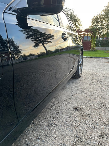 BMW 330e 10 of 25